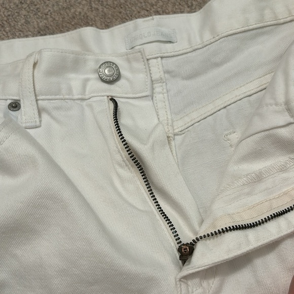 Uniqlo white denim shorts - Picture 4 of 5